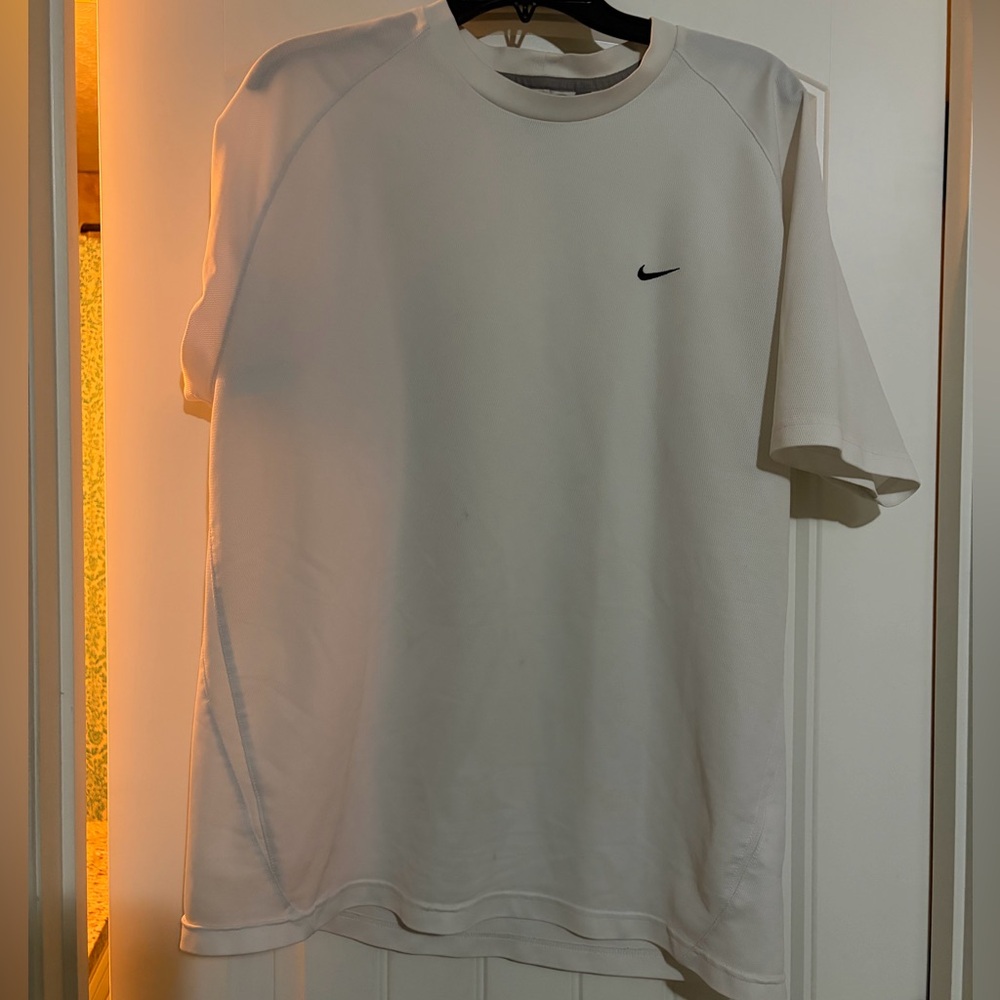 Nike Men's Classic White Tee